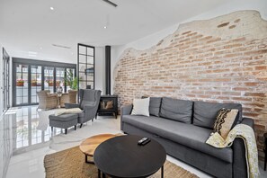 تلفزيون ذكي، مشغل دي في دي