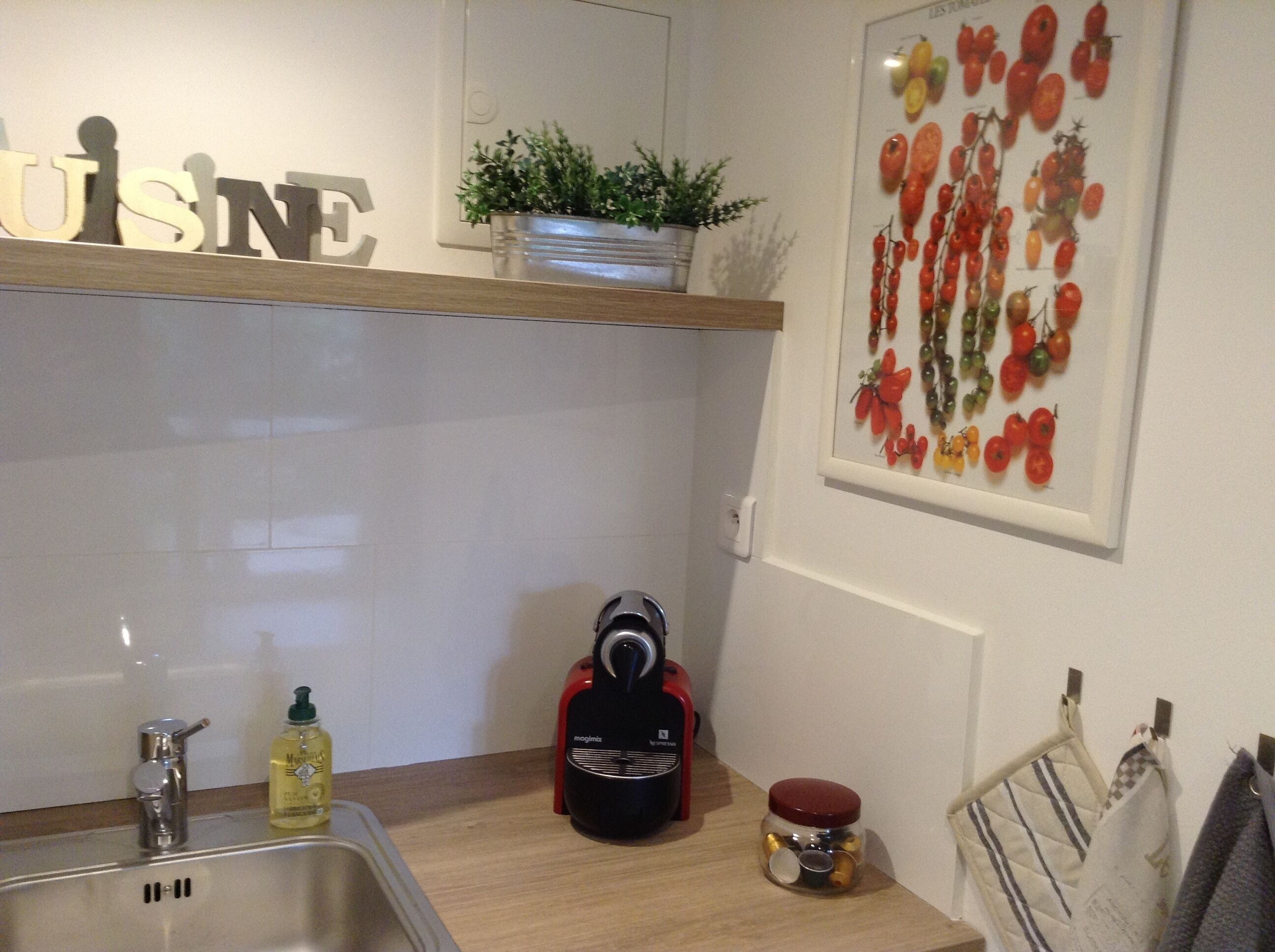 . Cottage between sea and hills