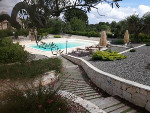 Pool - Lovely Trullo, with private pool, with beautiful gardens, close to Alberobello. (Alberobello)