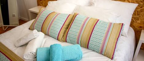 3 makuuhuonetta, silitysrauta/-lauta, internet, vuodevaatteet