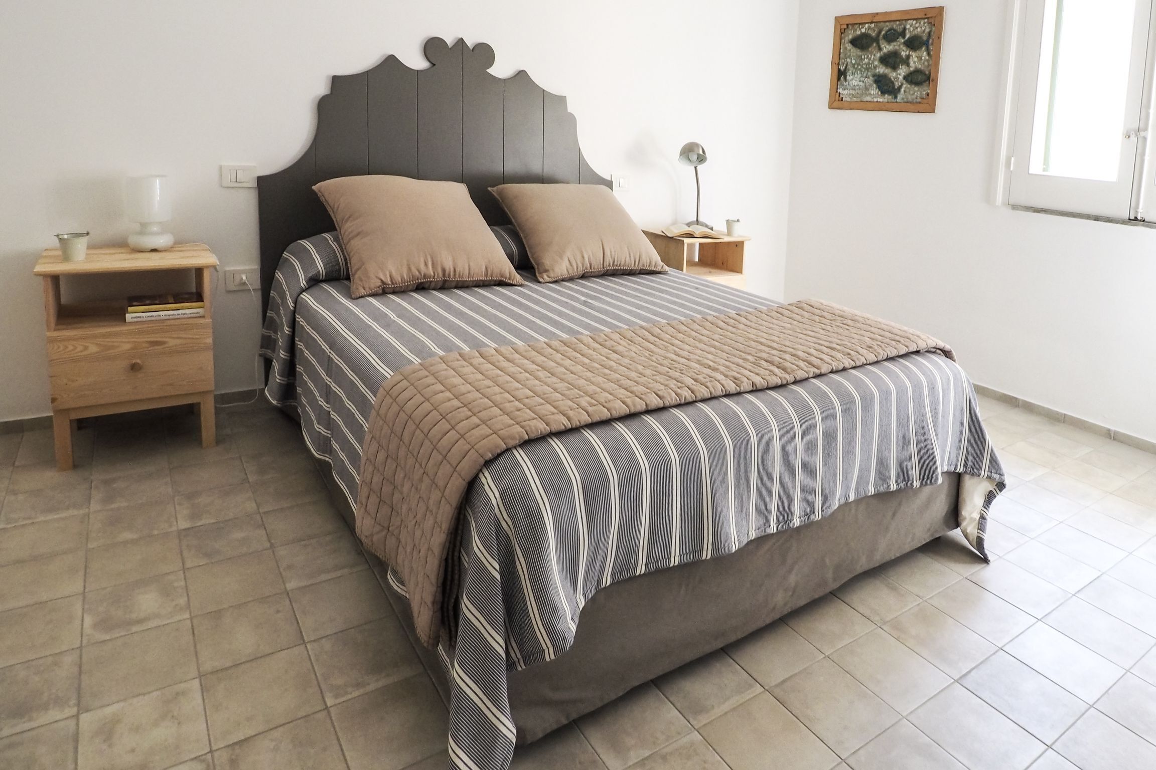 2 bedrooms, iron/ironing board, bed sheets