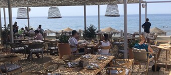 BEAUTIFUL PENTHOUSE DIRECT PRIVATE  BEACH 4 BEDS