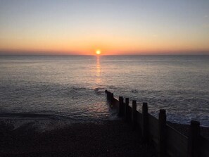 Beach nearby, sun-loungers, beach towels - Charming Seaside Home, Full of Character (Old railway carriages) Pet Friendly,  (Chichester)