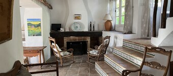 Une adorable maison de village en bordure d'un parc national