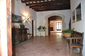 Interior - Masia Sitges Mas Peirot.  Authentic, Impressive Garden , 2 min. Beach (Cubelles)
