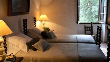 6 dormitorios, tabla de planchar con plancha, wifi gratis y ropa de cama