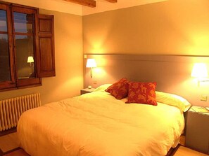 5 quartos, escrivaninha, berço de viagem, Wi-Fi de cortesia