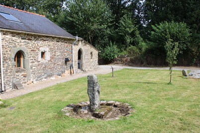 Detached Cottage With Heated Pool