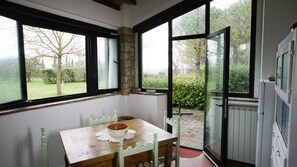 Dining - Tuscan Villa , Private Pool, Large Private park, A/C rooms, Electric Car Charger (Colle di Val d'Elsa (SI), Italy)