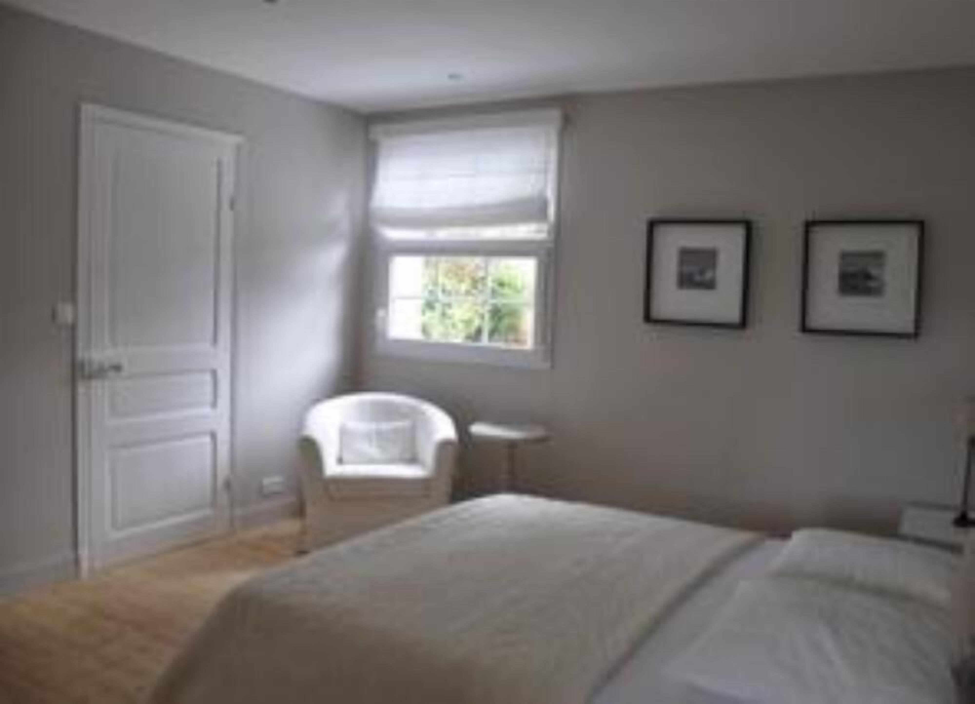 Maison standing à MORGAT avec jardin, proche de la plage