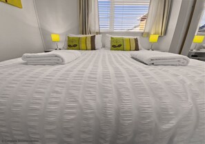 2 chambres, fer et planche à repasser, lit parapluie, Wi-Fi gratuit