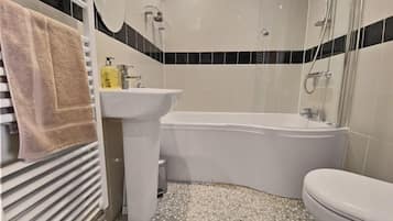 Combined shower/bathtub