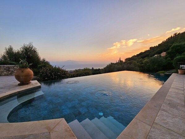 An infinity pool