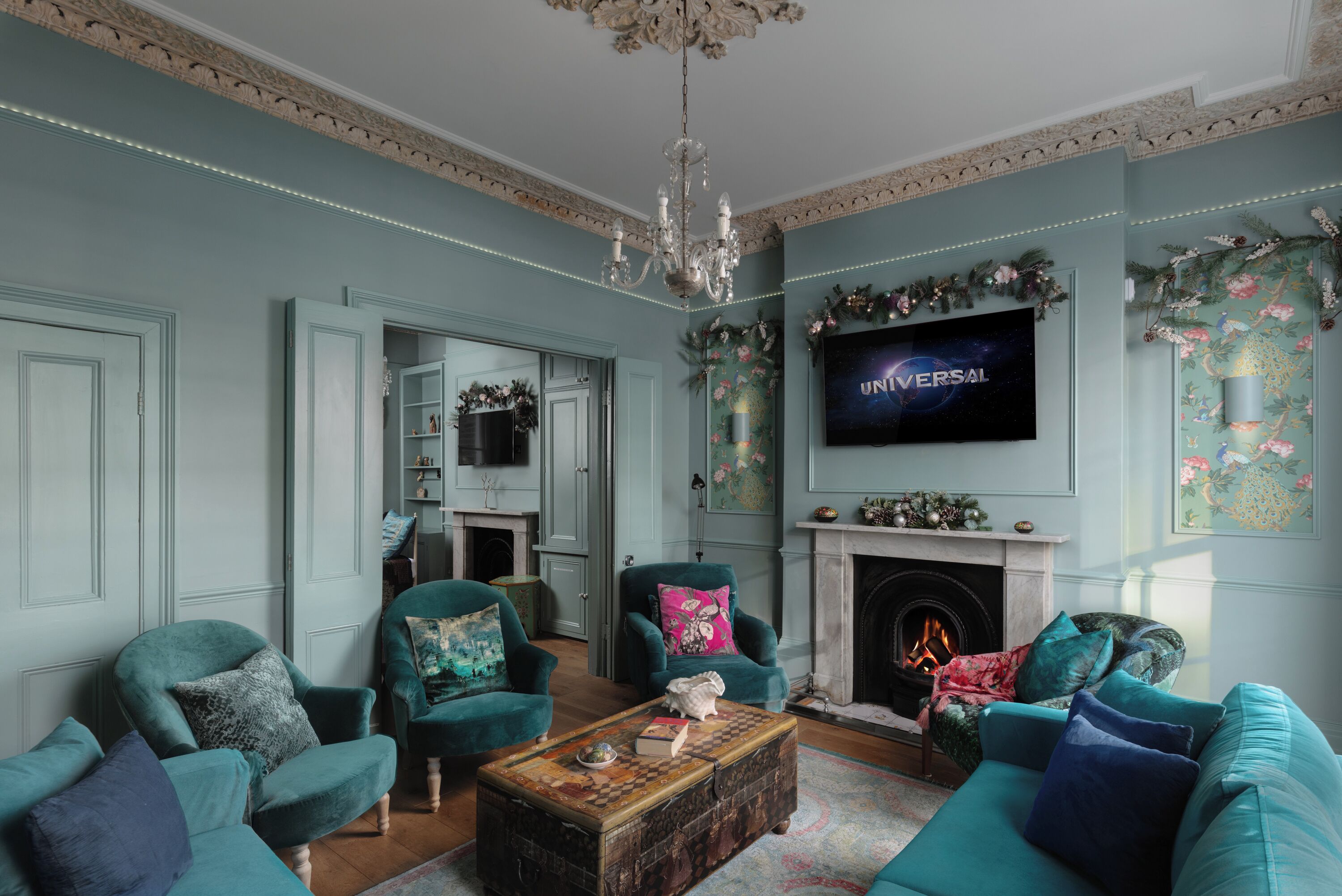 Smart TV, fireplace, Netflix, toys