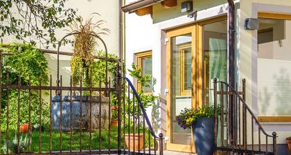 ZENJA - a solar house with a step to the caves of San canziano