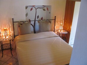 1 Schlafzimmer, Bügeleisen/Bügelbrett