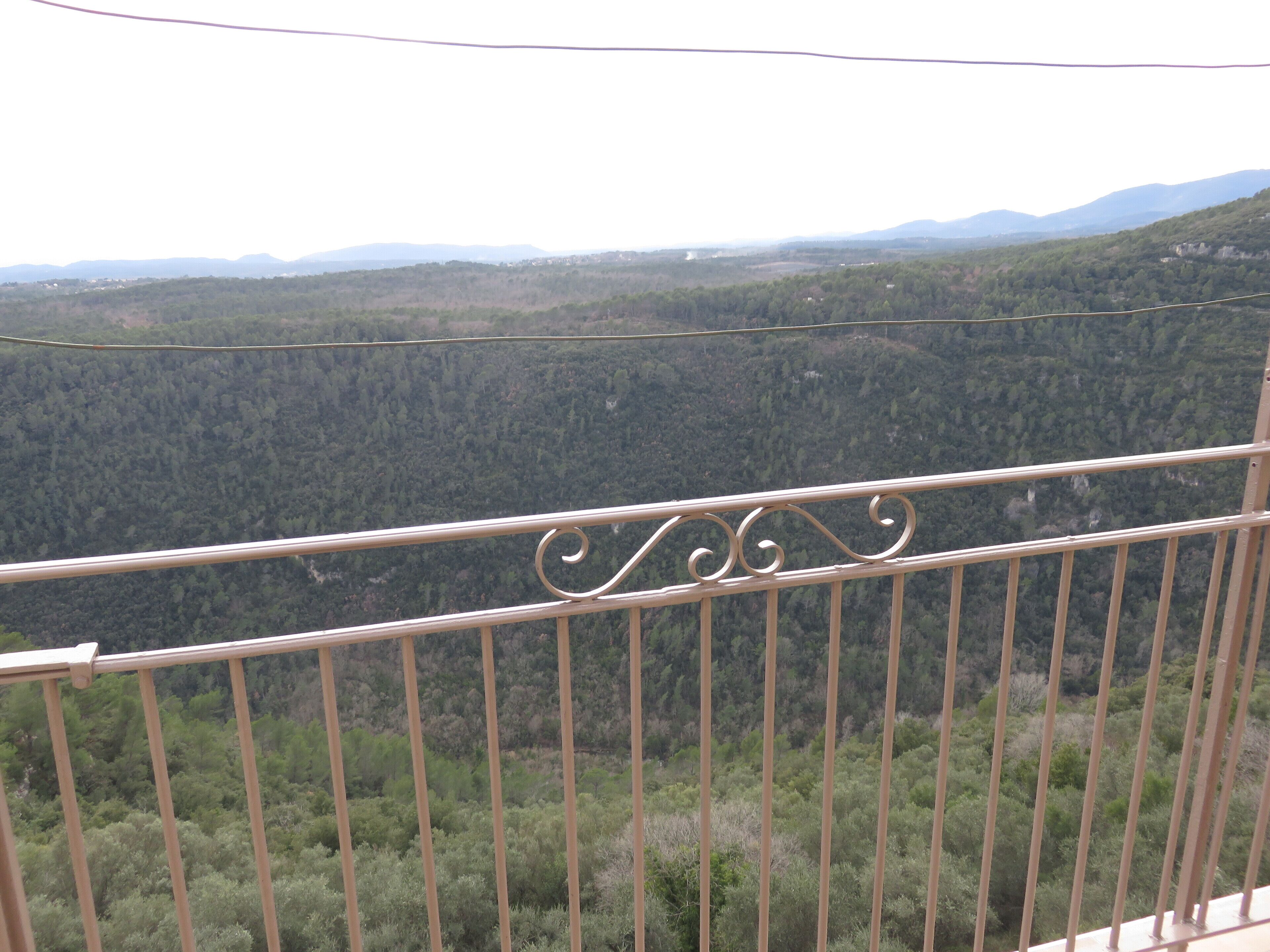 Apartment with terrace and panoramic view 180 ° Siagne valley near Grasse