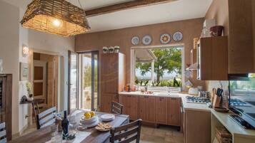 KĂŒhlschrank, Ofen, Herdplatte, GeschirrspĂŒler