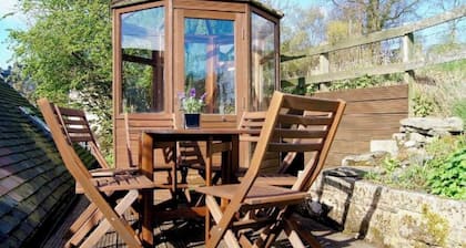 Character cottage in the beautiful Peak District
