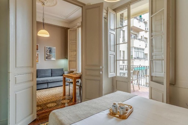 6 bedrooms, in-room safe, desk, iron/ironing board