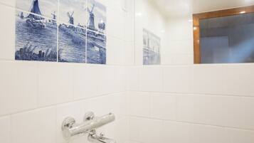 Douche, papier toilette
