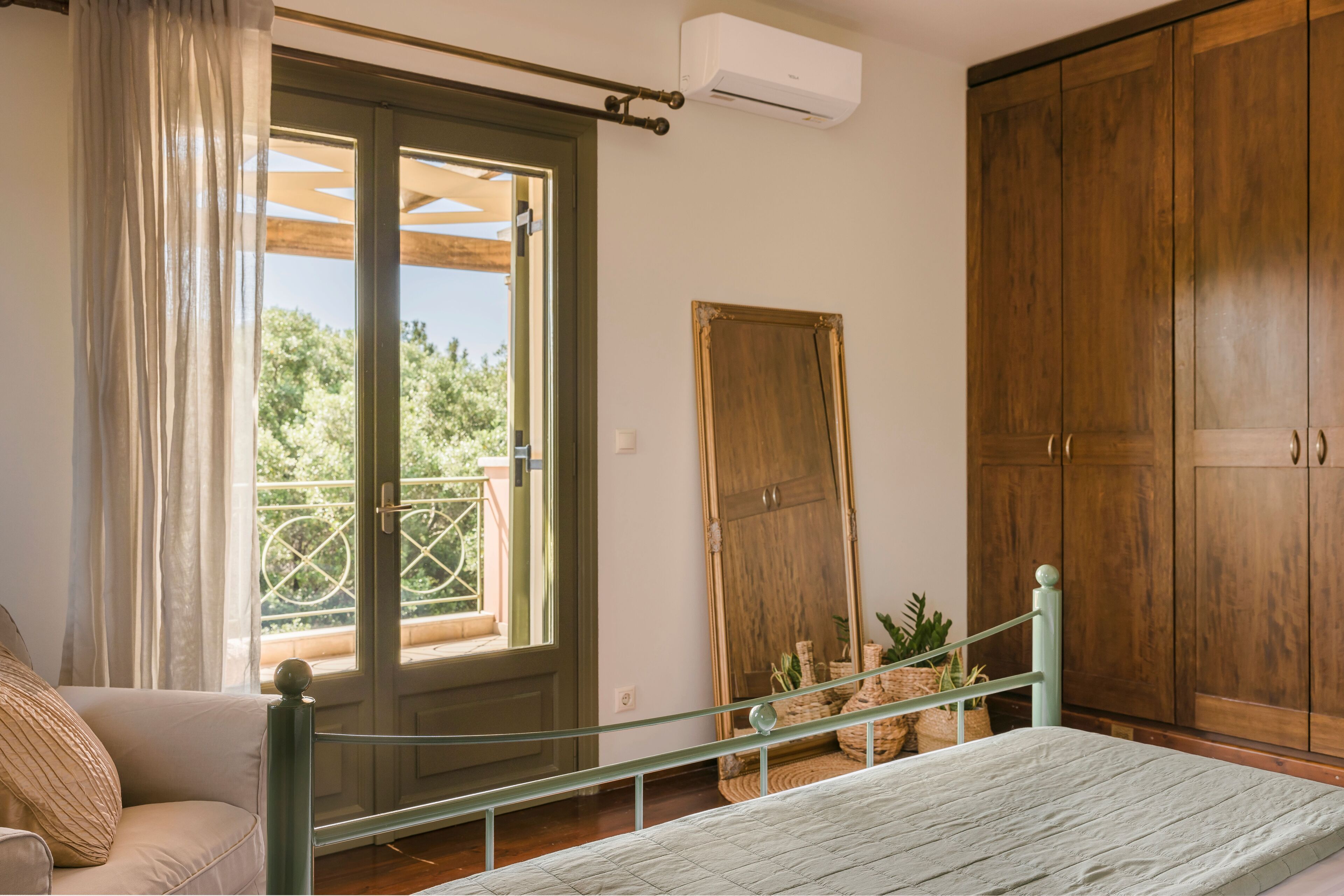 Secluded Beautiful Villa with Private Pool