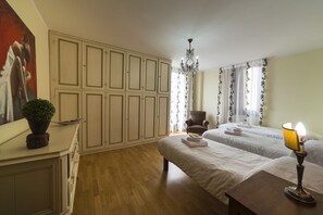 3 bedrooms, iron/ironing board, WiFi, bed sheets - Appartamento storico con balconi vista Arena (Verona)