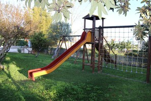 Children’s area - Apartment, condominium with swimming pool, with sweeping views over Tavira and the Ria Formosa (Tavira)