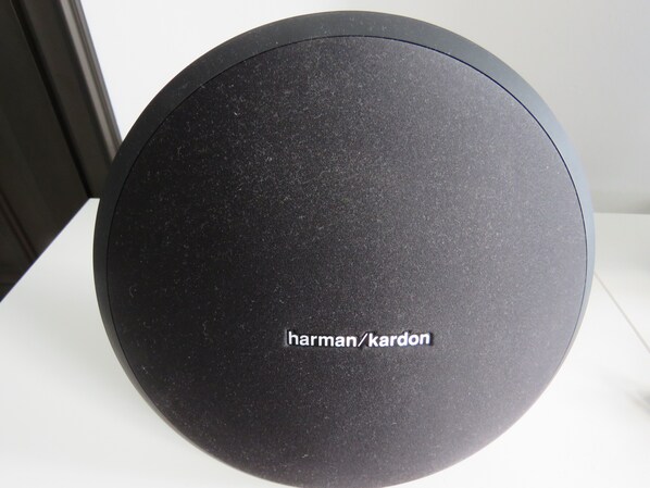 A black speaker with the text "harman/kardon" on it. - Front line, contemporary, stunning sea views, pool, WiFi, SKY (Tías)