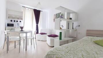 1 camera, ferro/asse da stiro, culla da viaggio, Wi-Fi gratuito