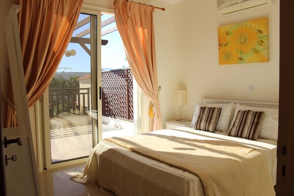 3 bedrooms, in-room safe, iron/ironing board, free WiFi