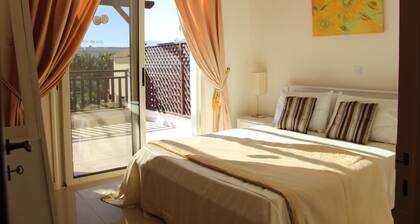 Lovely 3 Bedroom Villa with Private Pool very close to the heart of Coral Bay