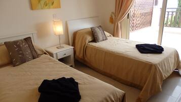 3 slaapkamers, een kluis op de kamer, een strijkplank/strijkijzer