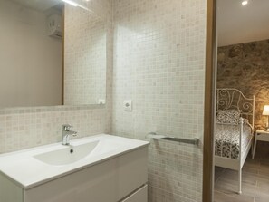 Hair dryer, towels - NICE LOFT IN THE CENTER OF TOSSA (Tossa de Mar)