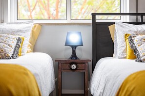 2 Schlafzimmer, Schreibtisch, Bügeleisen/Bügelbrett, WLAN