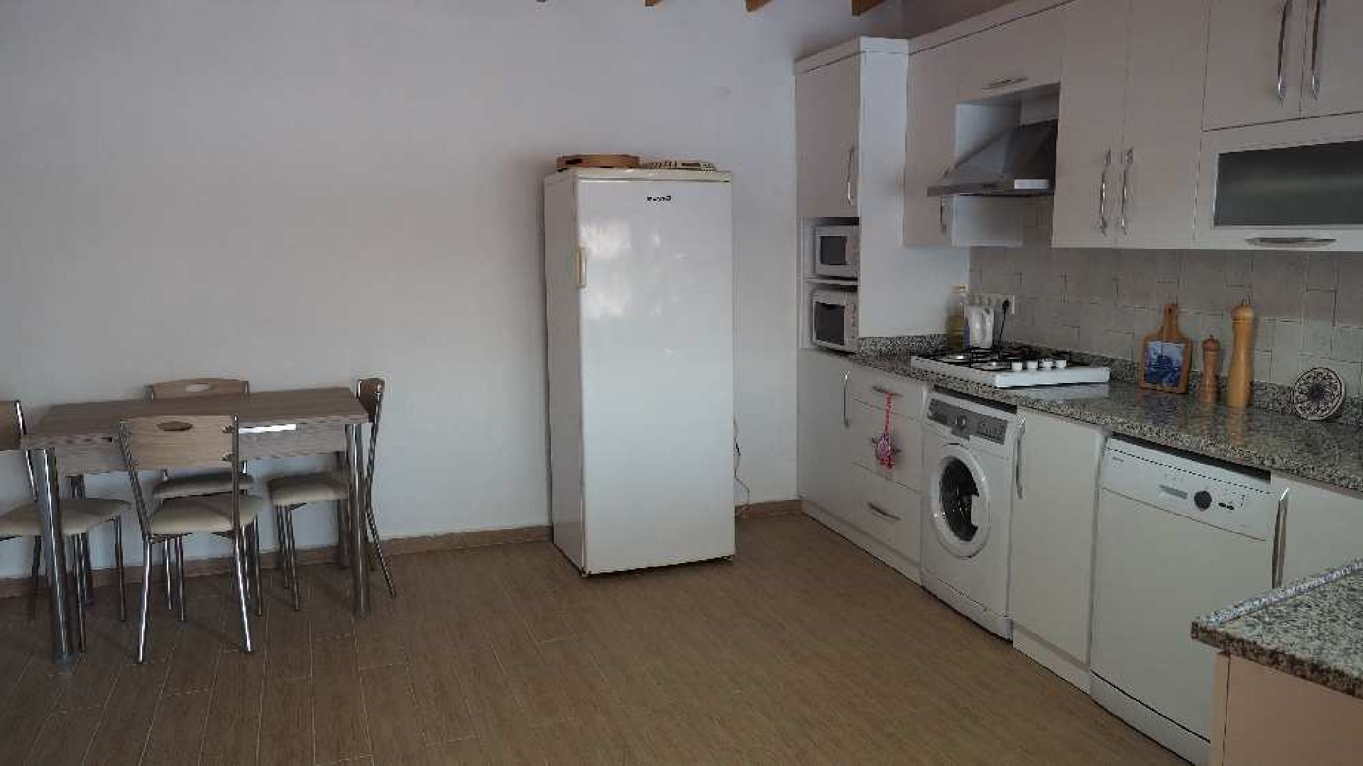 Modernised Traditional Cottage with Private Pool Set in Beautiful Countryside