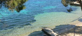 パルアの中心部と海から300メートルの場所