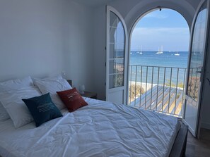 5 Schlafzimmer, Schreibtisch, kostenloses WLAN, Bettwäsche