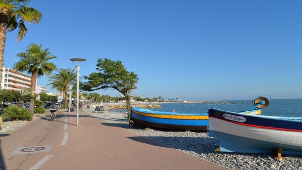 Beach nearby, beach towels
