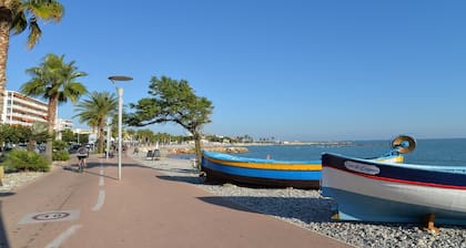Standing VILLA 800 m from the sea, air-conditioned with heated swimming pool