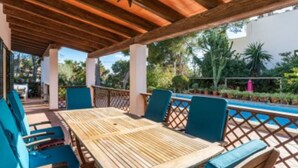 Outdoor dining - Villa with pool, terrace, sea, countryside and sun. (Cala Pi)