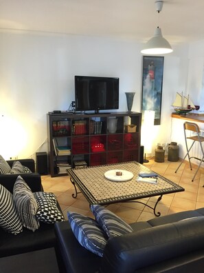 Smart TV, DVD player