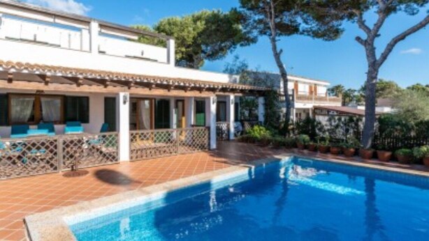 Pool - Villa with pool, terrace, sea, countryside and sun. (Cala Pi)