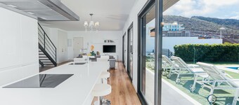 美しいヴィラ6p、WiFi、プライベートと温水プール、ビーチから8分