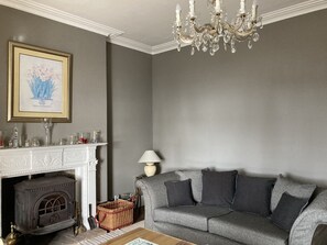 Smart TV, fireplace, DVD player, books - Detached Period Home-Former Rectory, Views Of Bristol Channel/Gower & Caldy (Narberth)