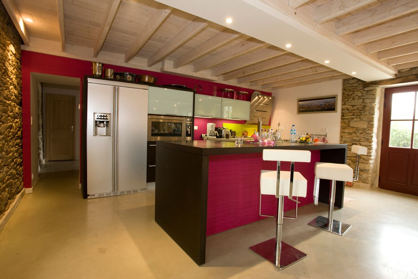 Authentic charming cottage with heated swimming-pool close La Baule