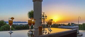 Villa Leni - Luxurious 4 Bed, 3 Bath Villa with Private Heated Pool*, Hot Tub* & Stunning Views