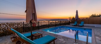 Villa DISI med privat basseng til de beste prisene