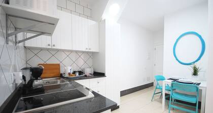 First floor apartment close to sea promenade