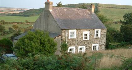 Remote Peaceful Cottage. Great for families. Panoramic Views & Skies. Fresh Air.